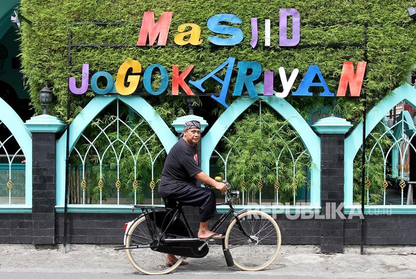 Masjid Jogokariyan Berbagi Kiat Usaha Masjid Masjid Jogokariyan Berbagi Kiat Usaha Masjid